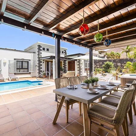 Eire فيلة بلايا بلانكا